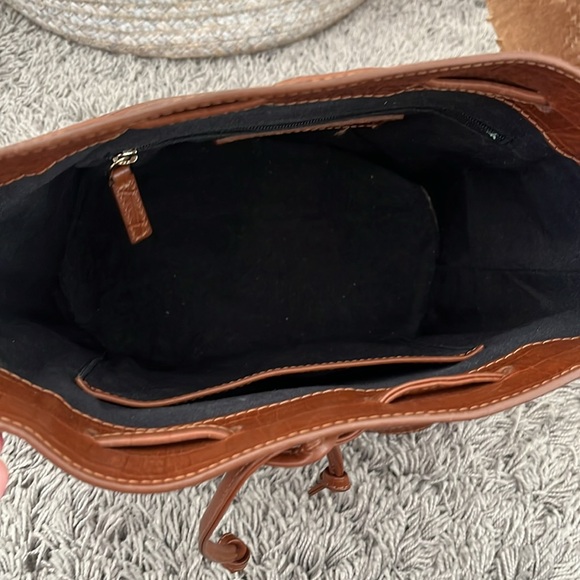 Sezane Farrow Camel Croco Bucket Bag - Picture 15 of 16